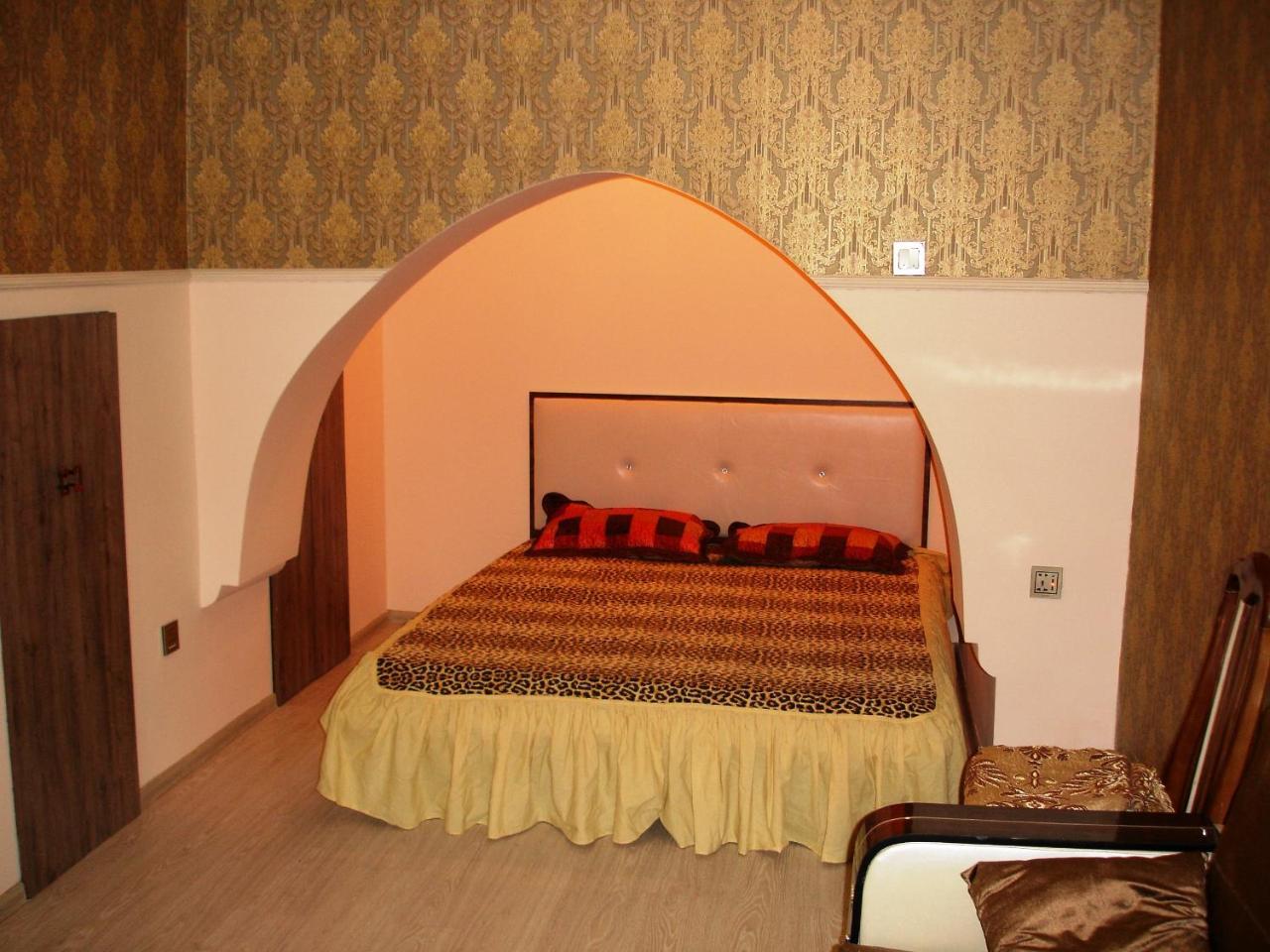 Apartment In Old City Баку Экстерьер фото