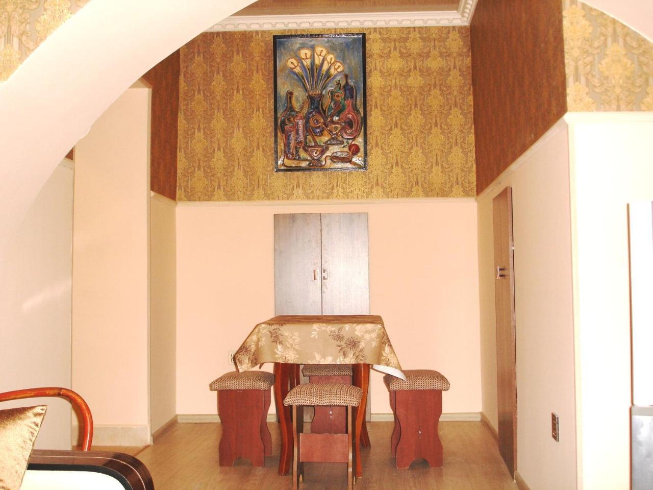 Apartment In Old City Баку Экстерьер фото